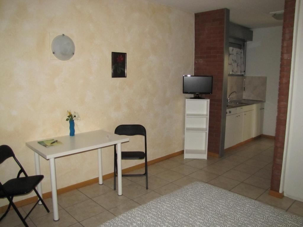 Residence Tell Chiasso Quarto foto